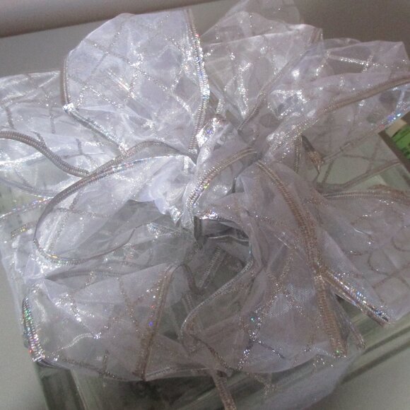 Lighted Glass Block w/ Silver Ribbon Christmas Present - Picture 5 of 6